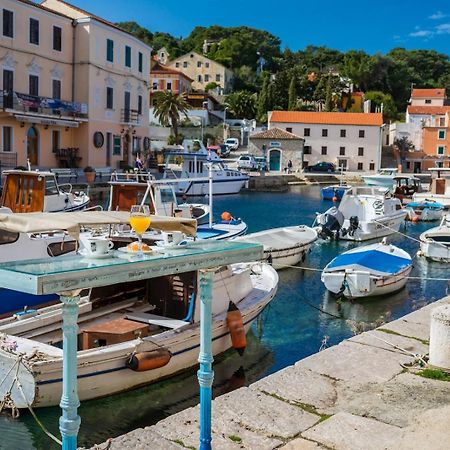 Bed&Breakfast Saturn Veli Lošinj Exteriör bild