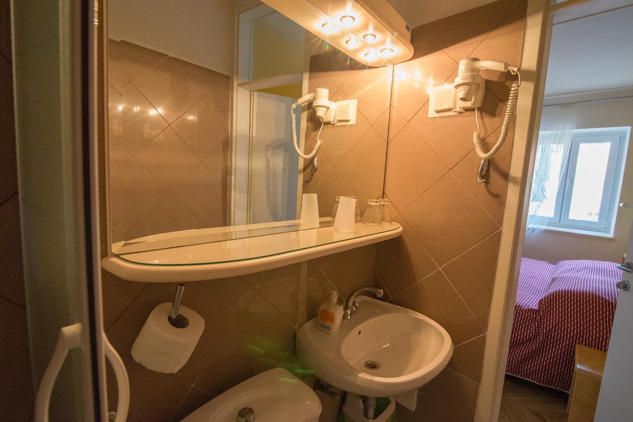 Bed&Breakfast Saturn Veli Lošinj Exteriör bild