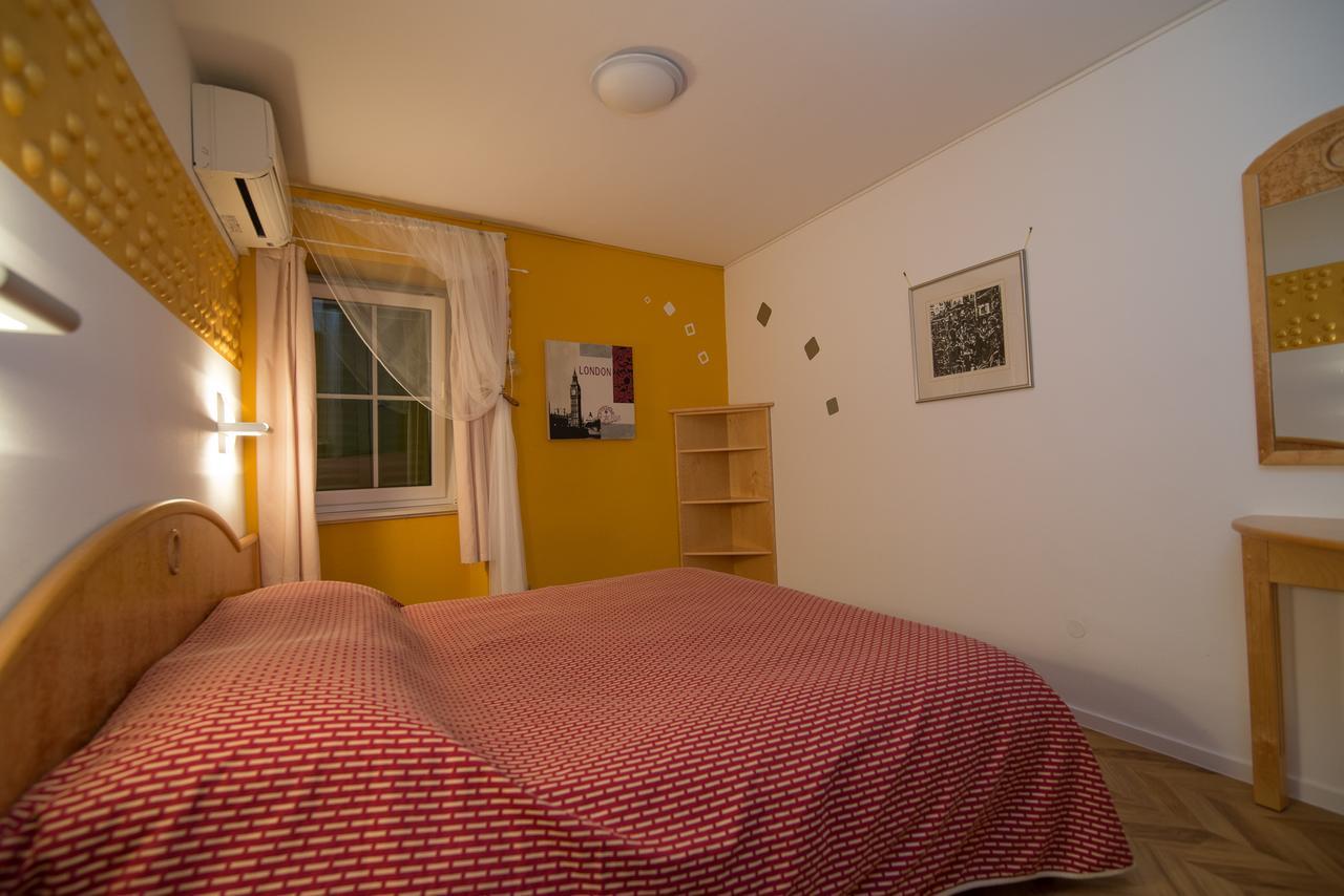 Bed&Breakfast Saturn Veli Lošinj Exteriör bild