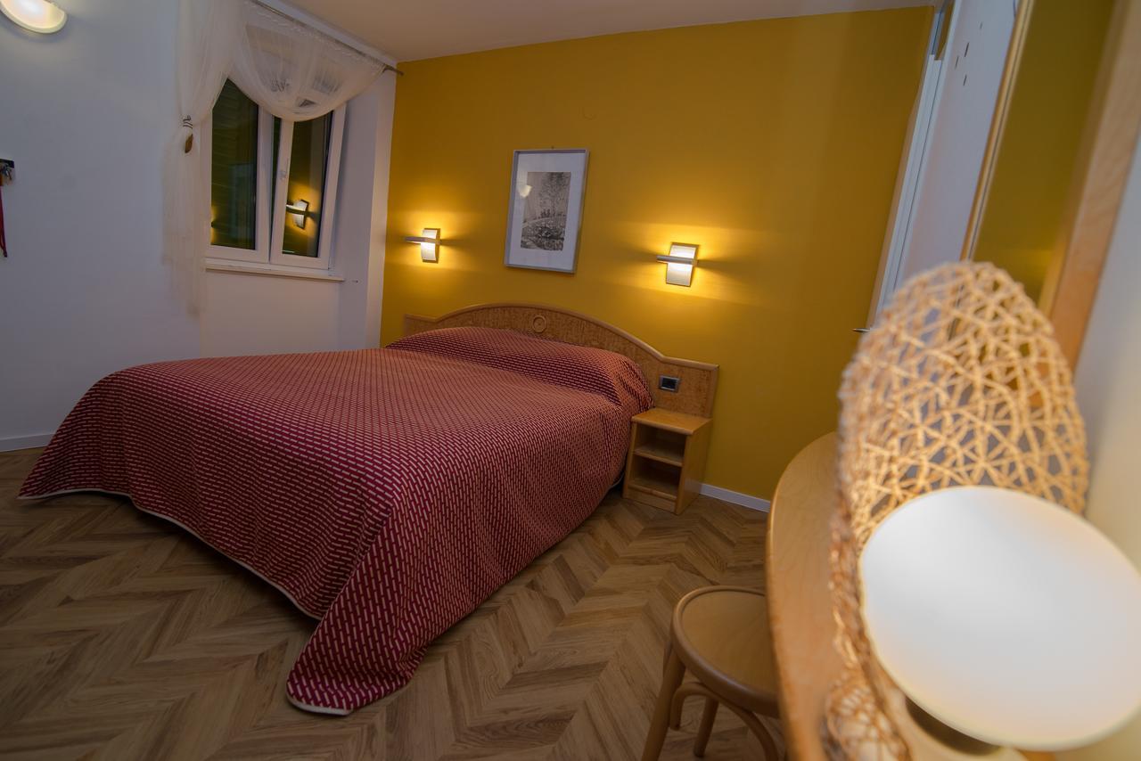 Bed&Breakfast Saturn Veli Lošinj Exteriör bild